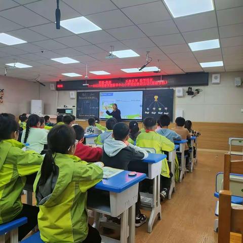 龙州县龙州镇新华中心小学——“理想之风扯满人生的帆；奋斗之杆举起理想之旗。”