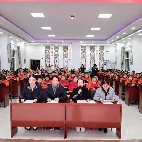 “课标新导向 习作赋新能”方山县城内小学英语写作大比拼