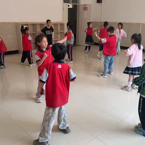 热血燃烧，舞出霸气—宝塔小学一二年级街舞社团