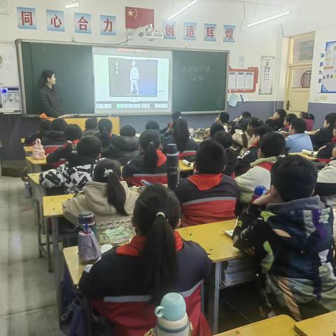 美研美闻，向美而行———威县第五小学美术组公开课教研活动