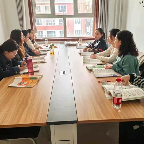 群策群力促提升 集体备课共成长——威县第五小学二年级语文第四单元集体备课