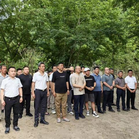 西安美术学院弘美画廊庙沟写生基地举行授牌仪式