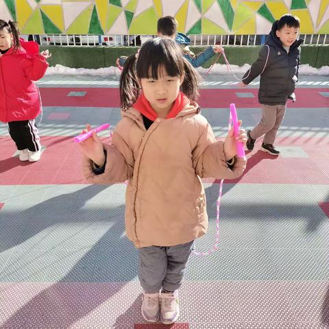 伊乐幼儿园小鹿成长之旅——李嘉仪