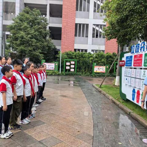 垃圾分类进校园    绿色环保入童心 --五洲小学"垃圾分类知识"宣传