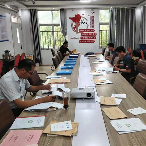 梯门镇扎实开展幼儿园教师常规材料检查评估活动