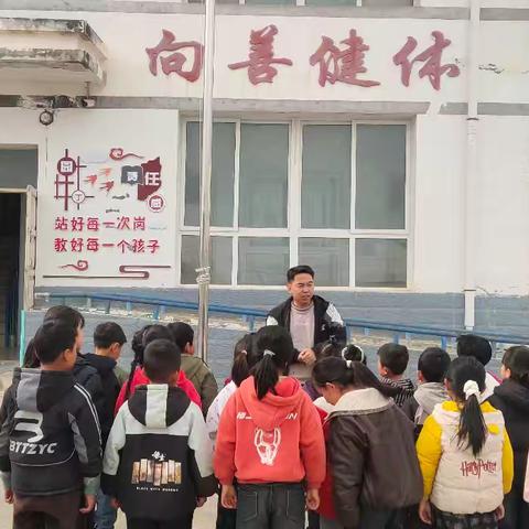 西高山镇大寨教学点“学雷锋 做好事”活动纪实