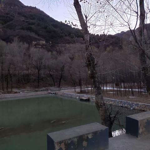 夜幕下的下沿河