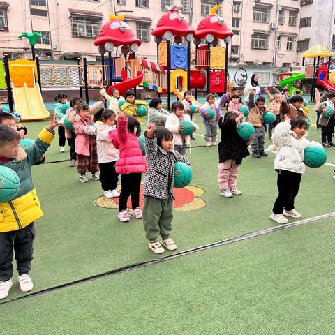 幼儿园的快乐生活——苗苗二班一周回顾