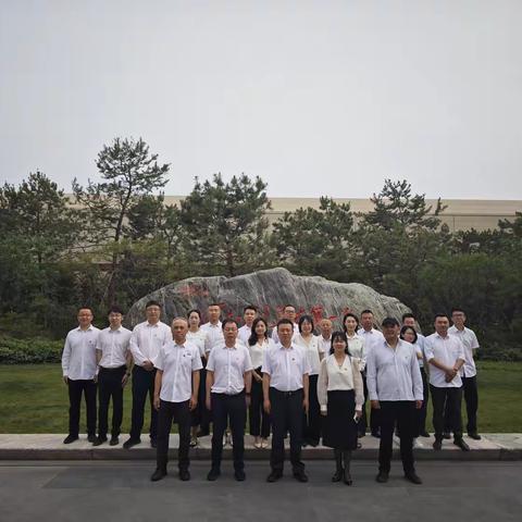 渭发集团党委组织开展“严守八项规定强作风 传承红色基因担使命”主题党日活动