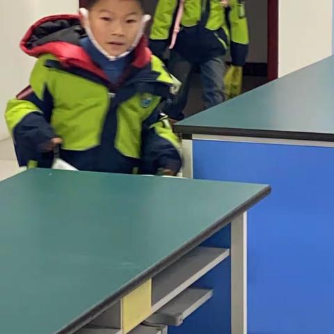 人才家园小学一年级鲨鱼3班课堂剪影