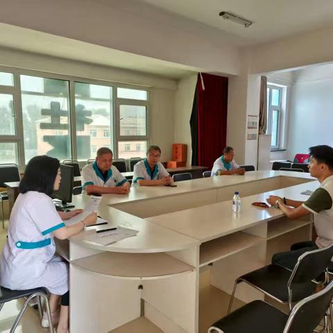 平南街道社区卫生服务中心七月份主题党日活动