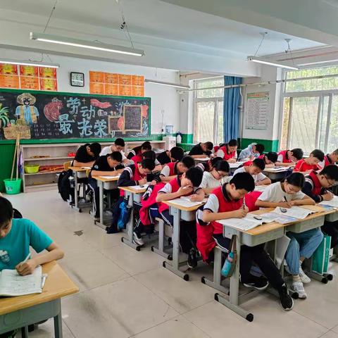 “凝心聚力，赋能期末” —— 冀英第五小学数学期末教研活动