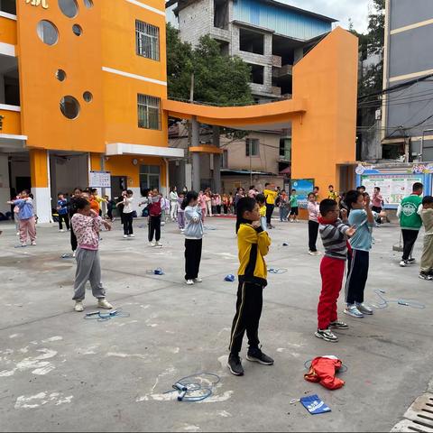 阳光体育课，活力满校园——桂林市希望小学阳光体育课