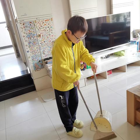 东和春天实验学校四1班周末“3个1”家庭自助活动