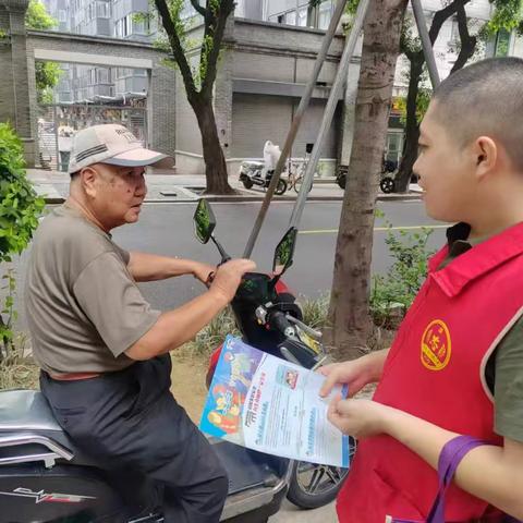 【后洲街道】水巷社区开展交通安全进辖区宣传活动