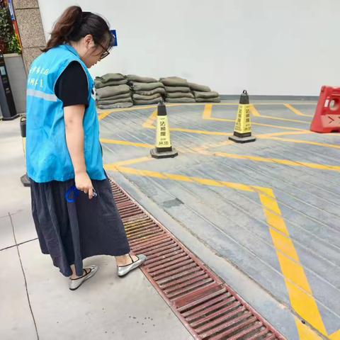 【平安社区，风雨共担】——骊山街道西大街社区网格员防汛隐患排查专项行动