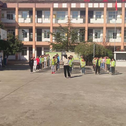 欢乐竞赛，童趣盎然！——尚村镇中心学校涧里小学体育活动纪实