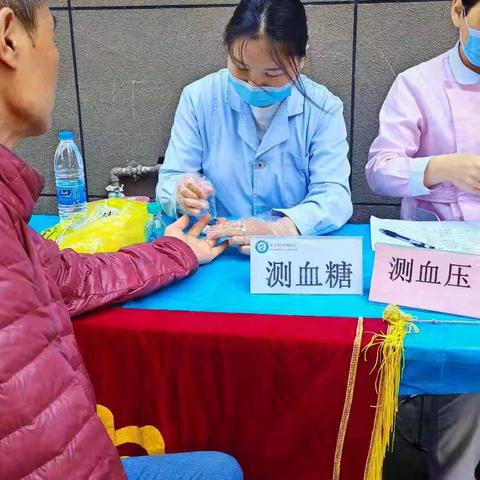 【未央湖街道苏席村人大代表工作室】义诊办实事，惠民暖人心