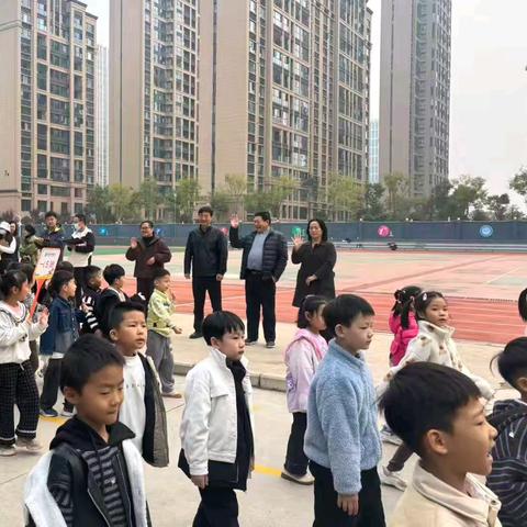 许州少年展风采，良好习惯铸未来 ——一年级课堂常规及路队展示活动