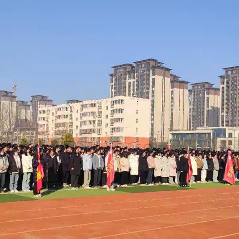 心有质量思过往，行有方向期未来 ——偃师一高高一年级学生工作年终总结大会