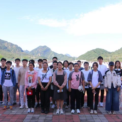 北京大学环境科学与工程学院师生——走进六道河中学