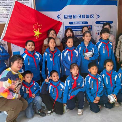 应急工作站亮相！ 小小少年沉浸式解锁“安全技能”