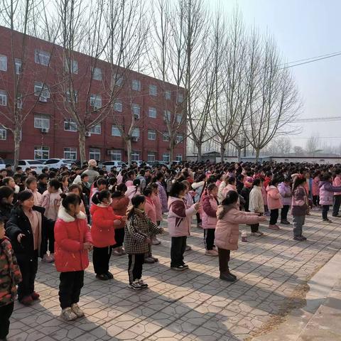 年少露风华 运动展风采 ——临颍一高教育集团繁城校区第二初级中学 庆元旦冬季师生运动会