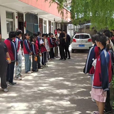 聚焦“双集中”政策研学，开启教育新征程——临颍一高教育集团繁城校区第二初级中学与一高二附中联合开展研学实践活动