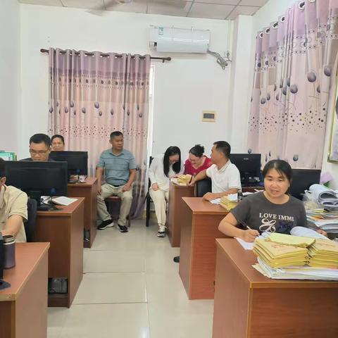 研思同行   众行致远            ——五年组数学教研活动