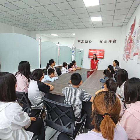 张北县南山路街道隆兴府社区开展“网络防沉迷，关爱伴成长”读书分享会