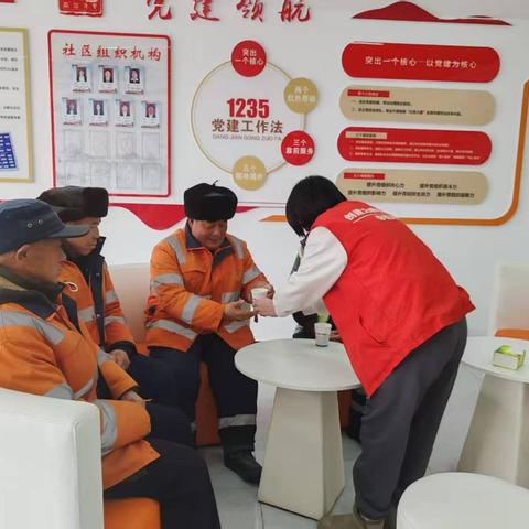 门常开、灯常亮、暖常在！张北县南山路街道隆兴府社区爱心驿站：为户外劳动者打造“温暖港湾”