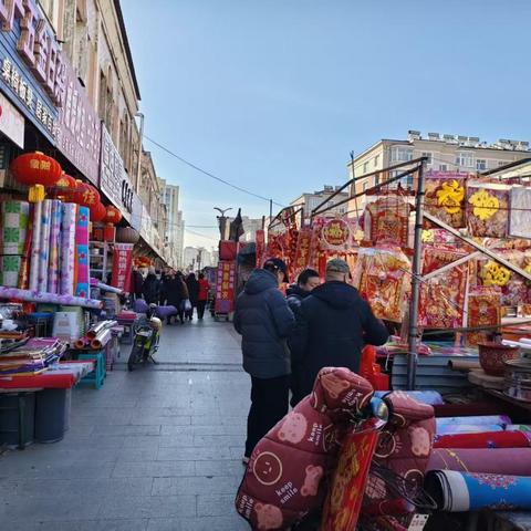 年关逛街区 烟火暖人心——张北县南山路街道隆兴府社区带您感受县城步行街浓浓年味