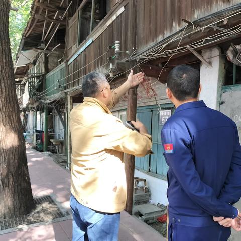 仓山消防大队联合仓前街道开展沿街店铺和毗连木屋消防安全检查