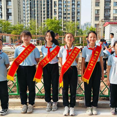 小小志愿者，缕缕文明风——聊城高新区深圳路小学小小志愿者服务活动