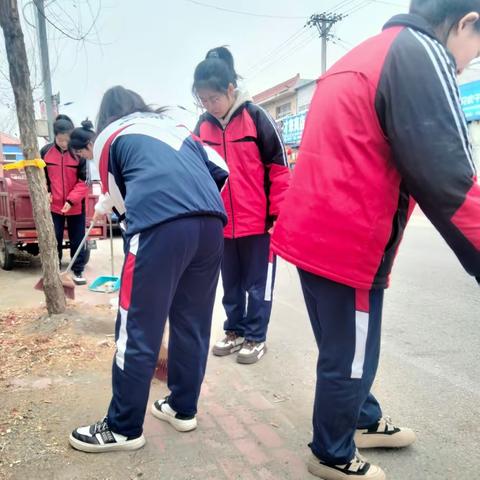 黑山科乡初级中学学习雷锋活动总结       --传承雷锋精神  聚力攻坚之战  青年争做先锋