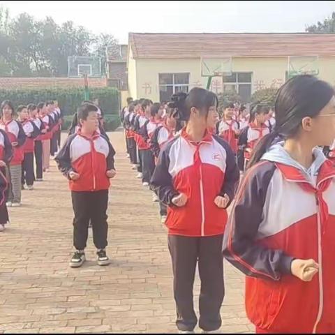 广宁候学校“两课一操一作业”活动