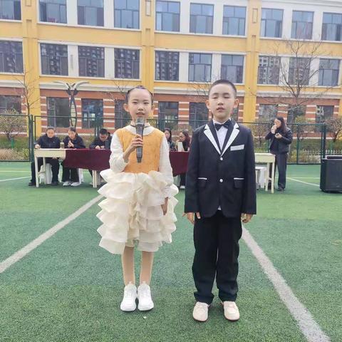 展队列风采 育少年品格 ——左权县示范小学三年级组 ﻿队列队形暨花戏操比赛纪实