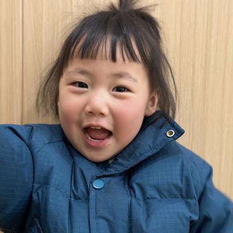 记录成长瞬间、珍藏温馨回忆…🥰送给章依曼宝贝😘👧