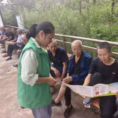 利民社区垃圾分类入户宣传活动简报
