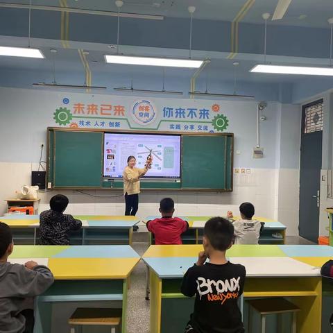 “小木头、大创作”——淇县同济小学小鲁班社团成果展示