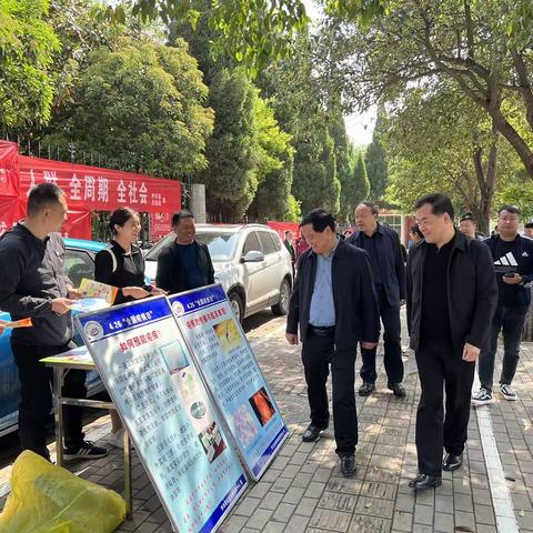 伊川县开展全国儿童预防接种日、全国疟疾日、爱国卫生月和全国《职业病防治法》宣传周系列宣传活动