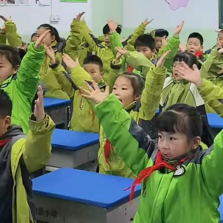 屯里中心小学“迎新年 展风采 少年筑梦”    校园文化艺术周纪实