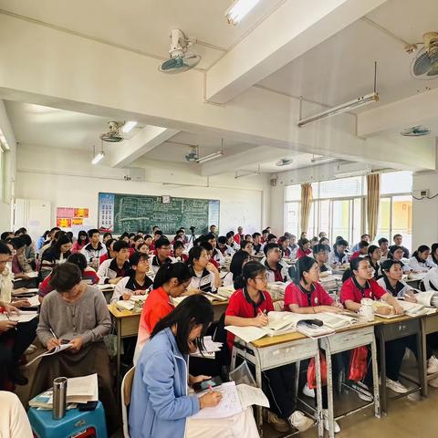 聚焦数学核心素养，同课异构各展风采 ——罗定中学城东学校新教师汇报课