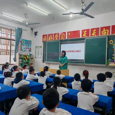 习惯促成长，少年展英姿 ------武潭镇中心完小一年级2501班常规礼仪展示