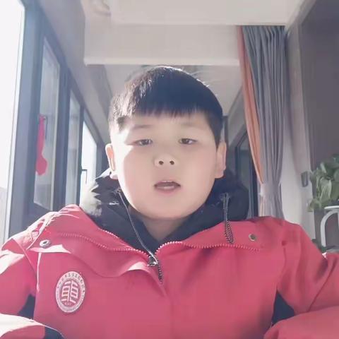 今天的2024年1月23日，我是东平路小学六一班的吴雨航。没有一艘船能像一本书，承载人的灵魂，把人带向远方。