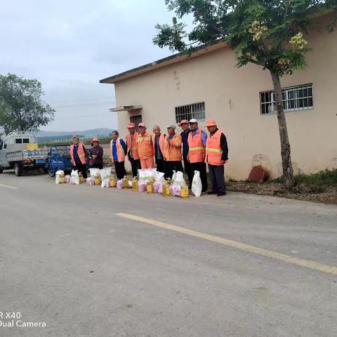 东阿道建所中秋送暖 关怀环卫工人