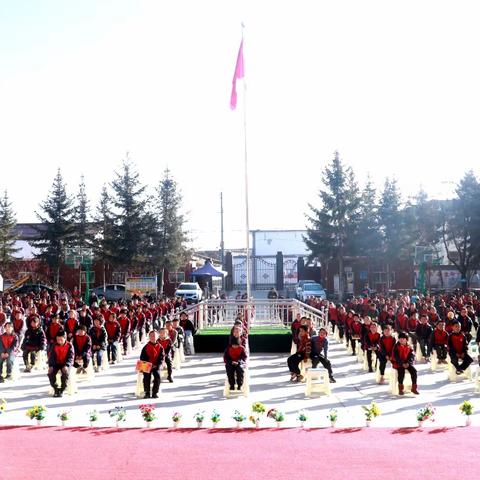 新集学校2023-2024学年第一学期期中检测 总结暨优秀学生表彰大会