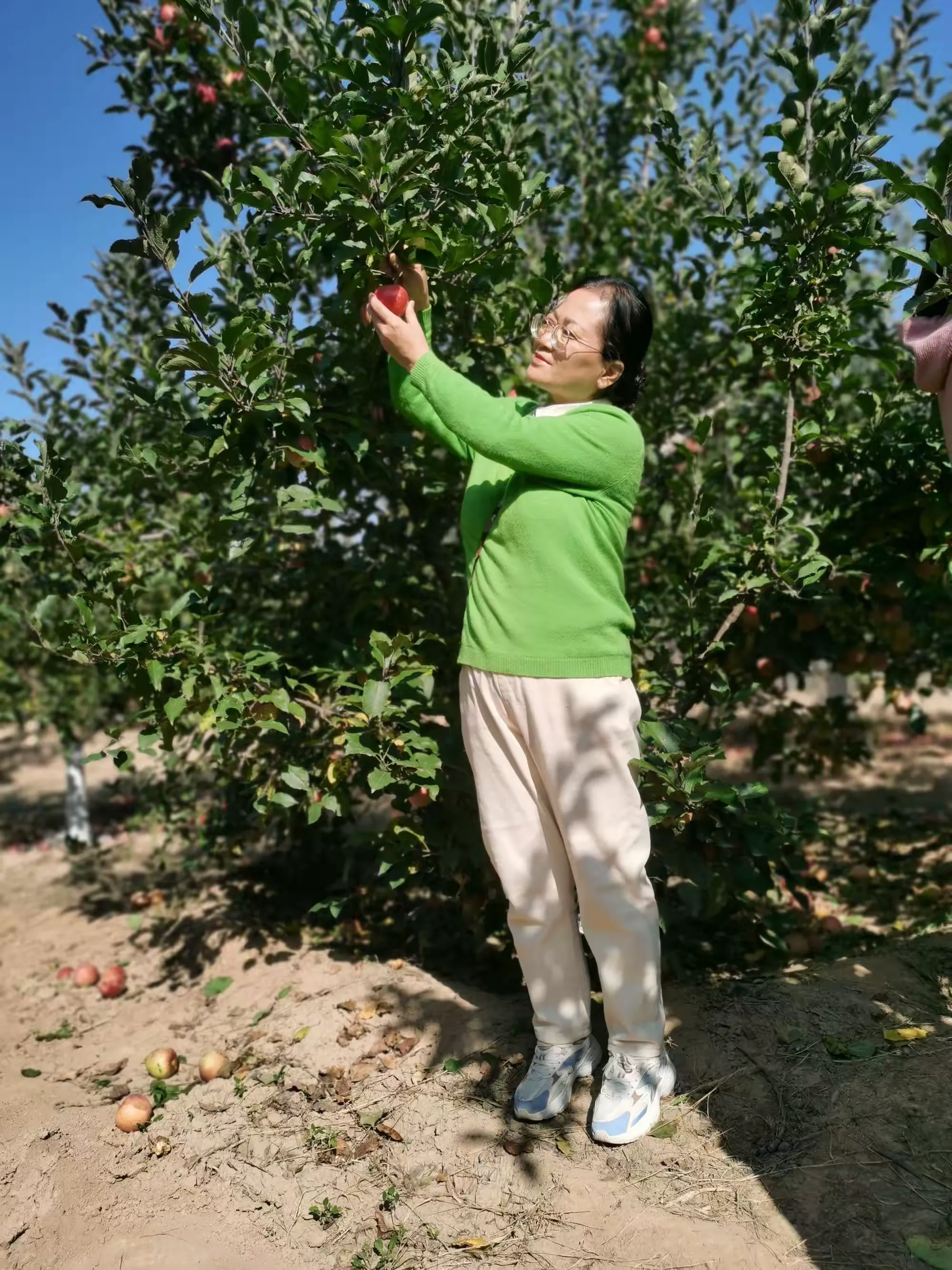简篇-2023年柳林县老年大学电子琴一班采风记事