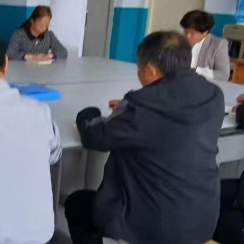 安全疏散演练 筑牢安全防线 ---崔大小学消防演练