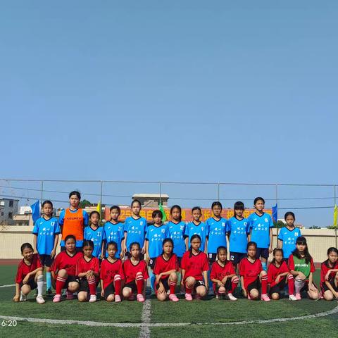 🏆巅峰对决 荣耀时刻：2025年电白区坡心镇第四届乡村振兴“村长杯”校园足球决赛（中心小学赛场）